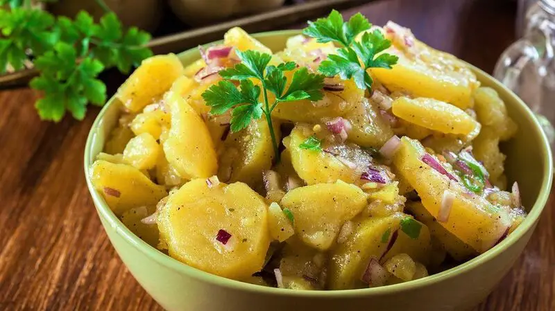 Kartoffelsalat (salada de batata)